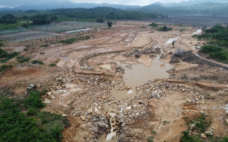 Vỡ hồ chứa nước ở Tuy Phong: Cận cảnh 'ao chứa' rộng tới 18 ha