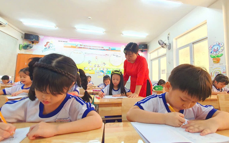 Nỗi lo tiếng Việt méo mó, lệch chuẩn