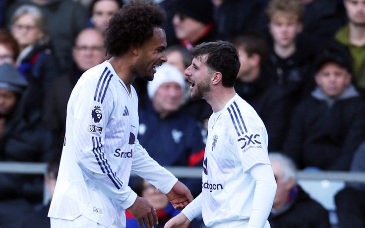Nhận bàn thua vì ‘không cập nhật luật’, M.U vẫn ngược dòng ngoạn mục hạ Crystal Palace
