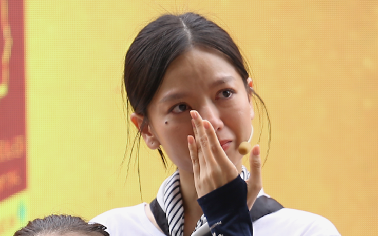 Lý do khiến O Hồng của 'Mưa đỏ' khóc nghẹn trên truyền hình