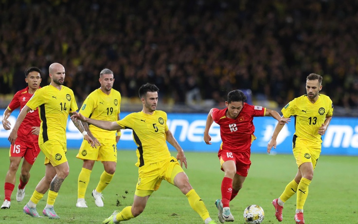 Cơ quan Liêm chính Malaysia điều tra nóng bê bối nhập tịch, FAM chịu cảnh ‘trên đe dưới búa’