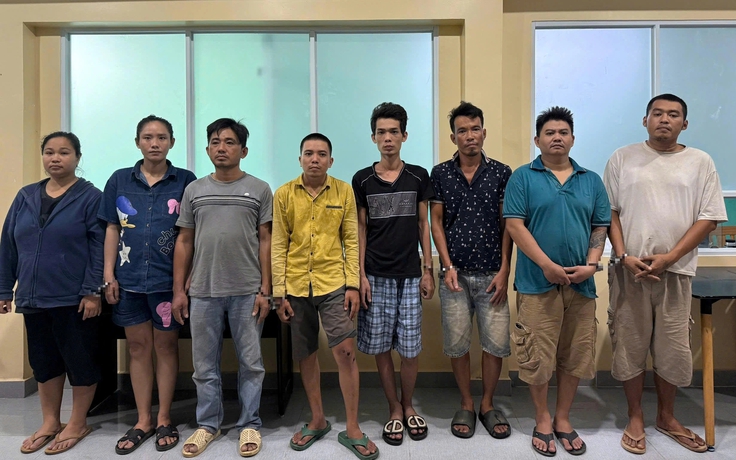 Bắt 8 người mua bán, sử dụng ma túy ở TP.HCM