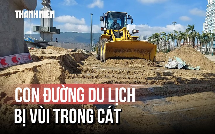 Gia Lai: Con đường du lịch bị cát vùi sau bão số 13