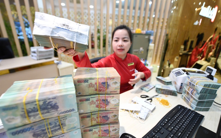 Ngân hàng Nhà nước bơm tiền mạnh, lãi suất tăng