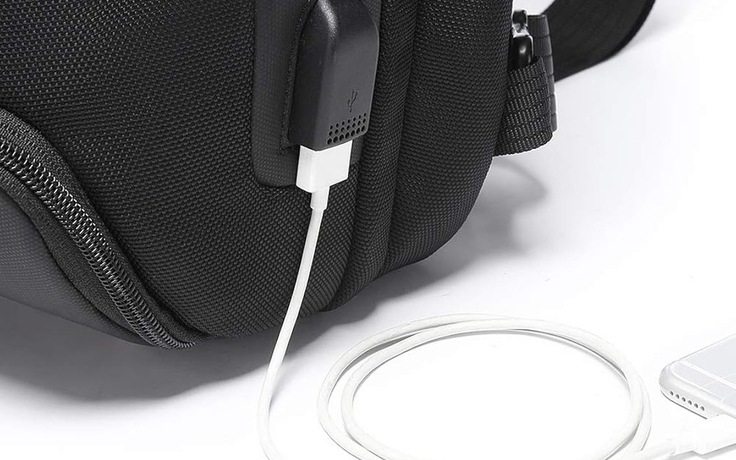 Cổng USB trên một số balo có thể làm được gì?