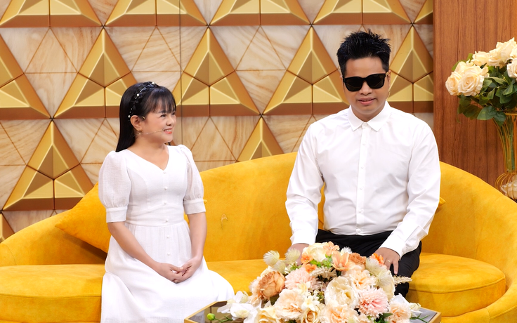 Cô gái cao 1,24 m tiết lộ cuộc sống hôn nhân bên chồng kém 14 tuổi