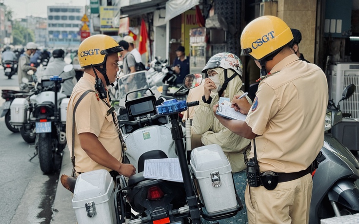 Đỗ xe máy trên vỉa hè bị phạt bao nhiêu, trường hợp nào thì không bị phạt?