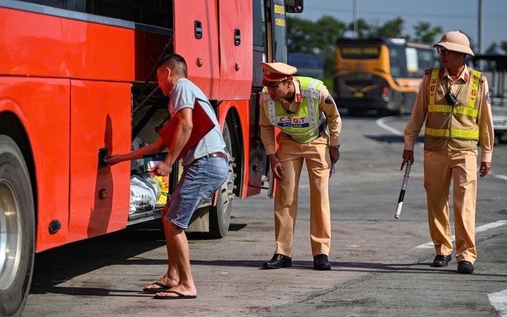 Cục CSGT bắt đầu kiểm soát xe khách trên tất cả các cao tốc