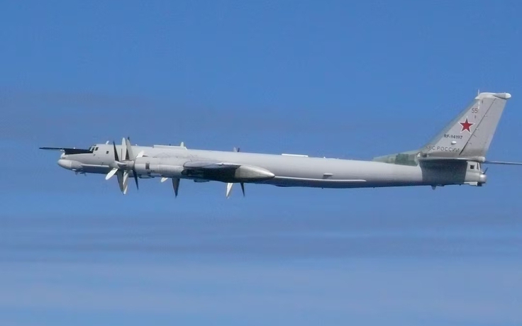 Nhật Bản điều chiến đấu cơ theo dõi Nga - Trung Quốc tuần tra chung