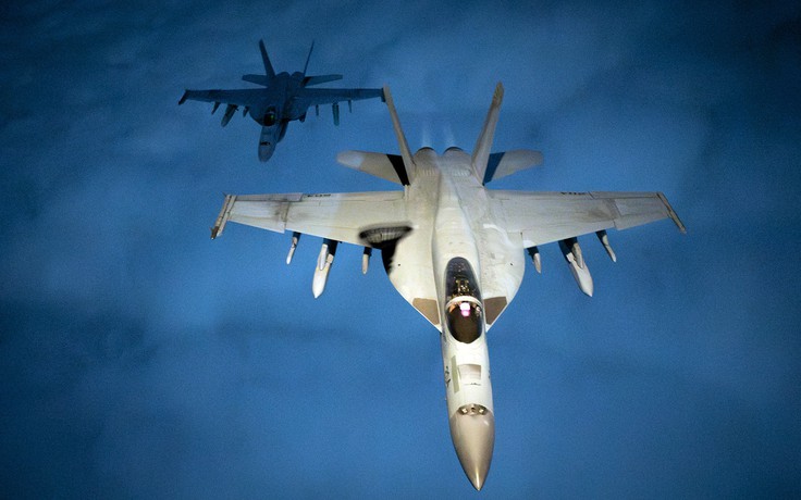 Hai tiêm kích Mỹ áp sát Venezuela