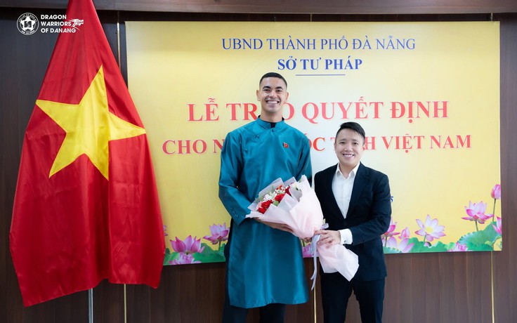 Gustavo chính thức nhận Quốc tịch Việt Nam với tên Đỗ Phi Long: Cao 1,95 m, không ngại Malaysia