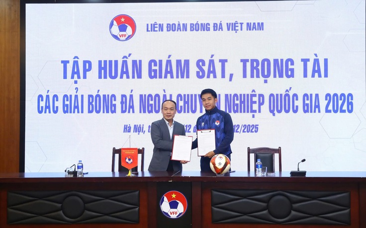 Lần đầu tiên VFF ký hợp đồng với giám sát và trọng tài: Bóng đá Việt Nam chuyên nghiệp