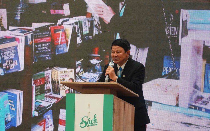 Đường sách trao giải cuộc thi viết và ảnh 'Hành trình 10 năm lan tỏa tri thức'