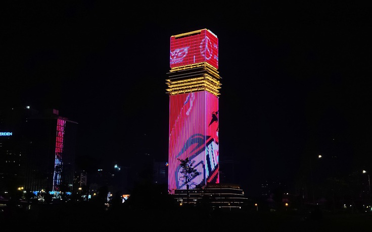 Sting Energy và Mercedes-AMG PETRONAS thắp sáng nhiều địa danh, đánh dấu hợp tác toàn cầu