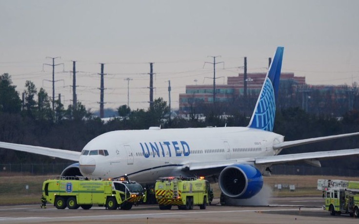 Máy bay từ Mỹ đi Nhật phải quay đầu vì một động cơ đột ngột tắt