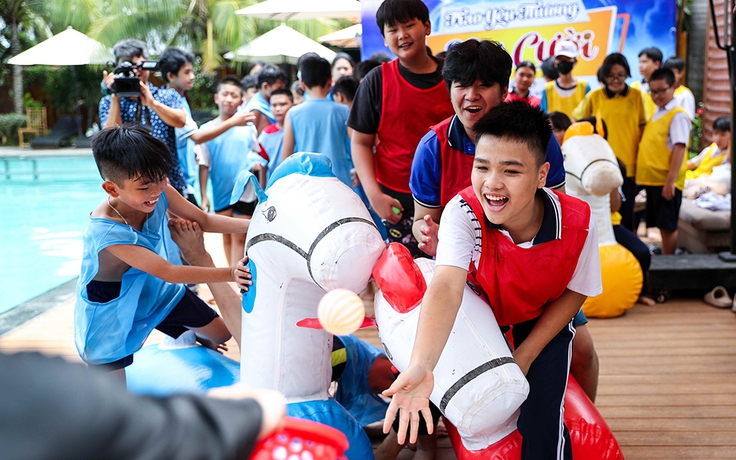 Cùng con đi tiếp cuộc đời: Như một gia đình