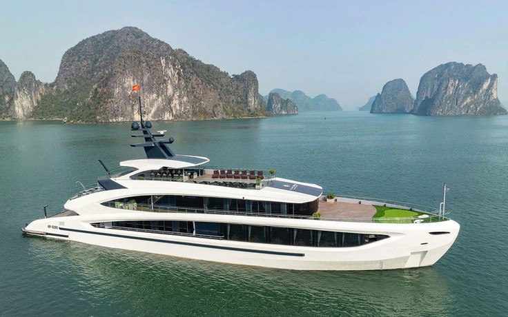 Hành trình 60 triệu dấu chân ở vịnh Hạ Long