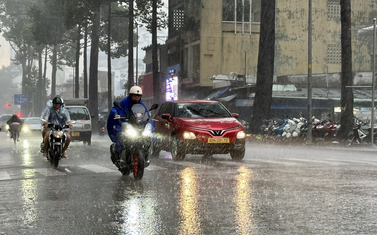 Mưa trái mùa ở Nam bộ kéo dài đến khi nào?