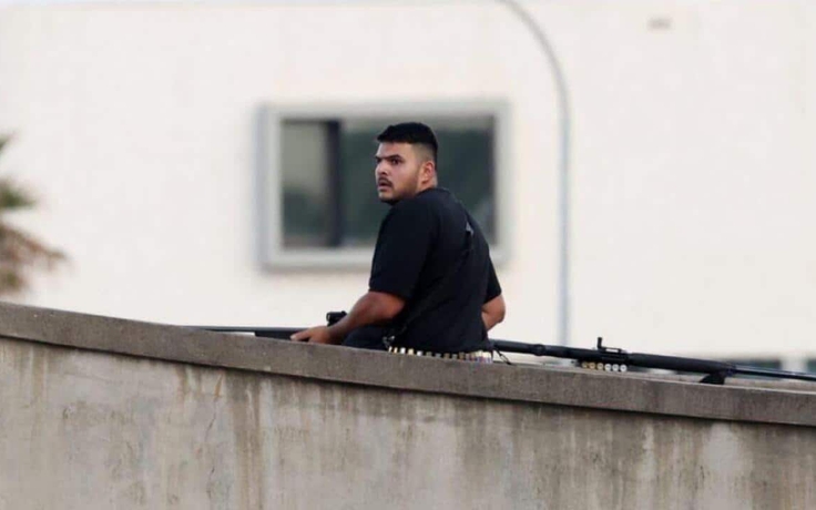 Xả súng 15 người chết ở Sydney: Hai nghi phạm là cha con, mang 6 khẩu súng