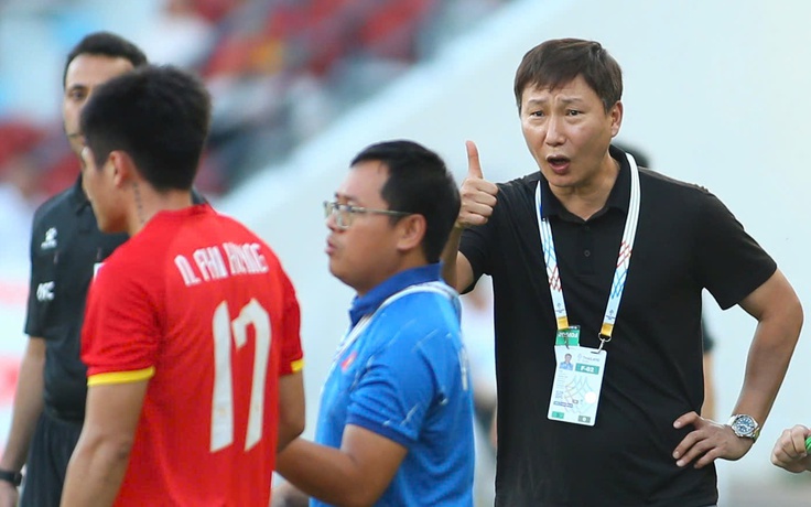 Người hùng U.23 Việt Nam: Nén đau để tỏa sáng, lời động viên của thầy Kim quý như vàng