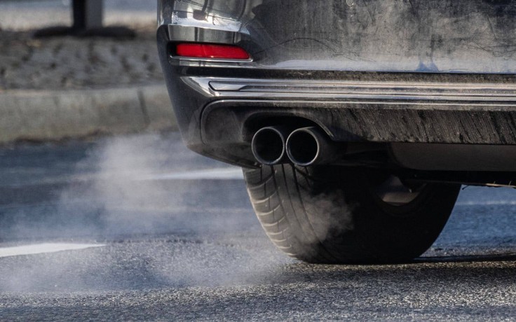 EU tính nới lỏng lệnh cấm xe động cơ đốt trong từ năm 2035