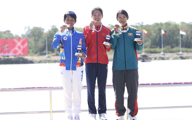 Từng tập thuyền... trên cạn vì dịch Covid-19, tay chèo 19 tuổi Hồ Thị Duy giành HCV thứ 4 cho rowing