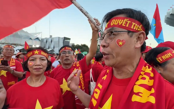 CĐV đặc biệt của U.22 Việt Nam: 'Mong trọng tài công tâm, đội tuyển nữ đã chịu thiệt rồi'