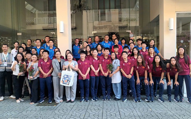 Đội tuyển nữ Việt Nam chia tay Chonburi về nước: SEA Games 33 mãi là ký ức khó quên!