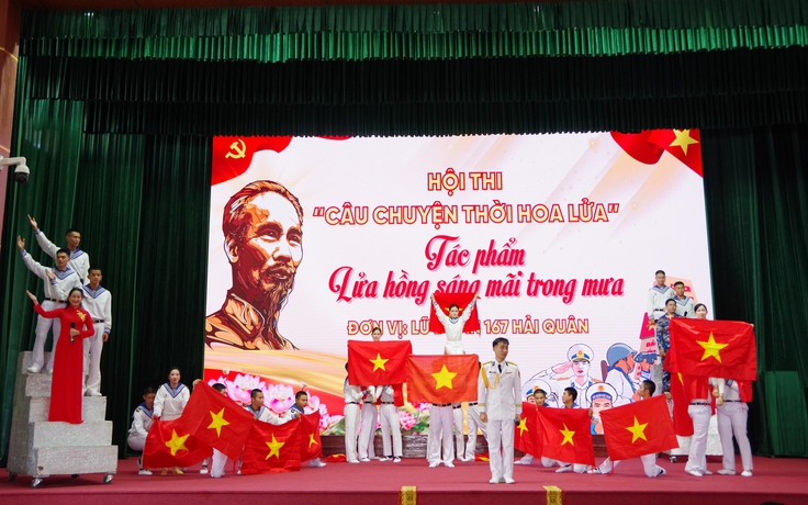 Vùng 2 Hải quân thắp lửa truyền thống bằng những 'câu chuyện thời hoa lửa'