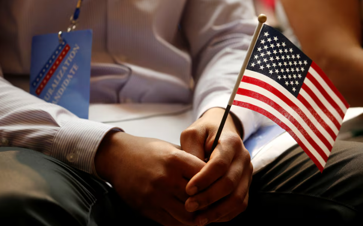Mỹ ngừng xử lý hồ sơ di dân thêm 20 nước
