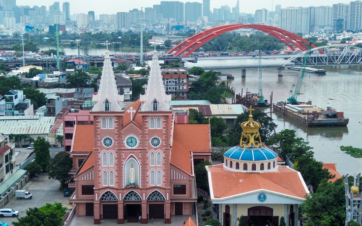 Độc đáo nhà thờ giáp sông Sài Gòn có kiến trúc tương tự nhà thờ Đức Bà