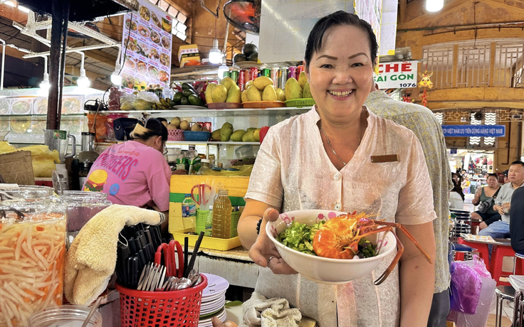 Quán ngon khu chợ Bến Thành: Bún tôm càng 120.000 đồng/tô; bún riêu gánh Việt kiều mê...