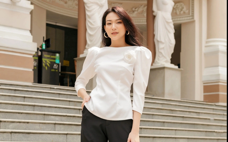 Áo cổ thuyền khiến bạn 'tỏa sáng' nhờ nét thanh tao