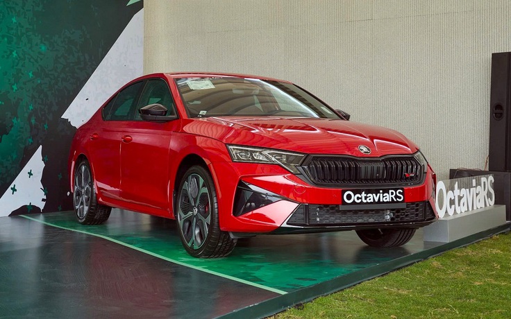 Skoda Octavia RS giá 1,608 tỉ tại Việt Nam, có gì để cạnh tranh?