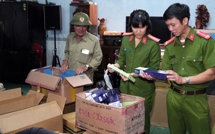 Bắt quả tang vụ tàng trữ thuốc lá lậu lớn nhất Gia Lai