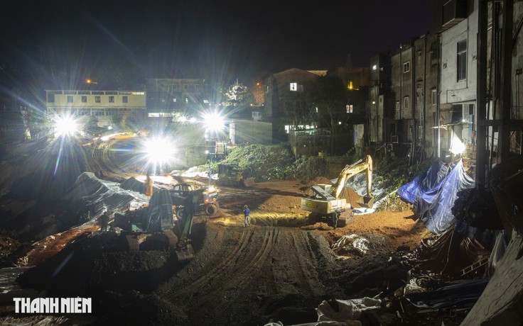 Cận cảnh công trường xây kè chống sạt lở ở xã miền núi Quảng Trị