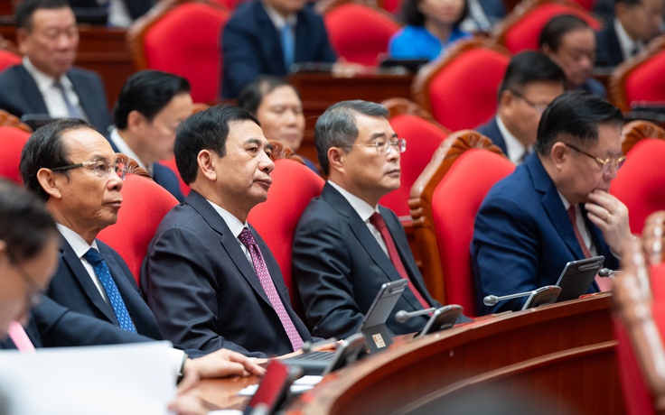 Hoàn thiện báo cáo công tác nhân sự Trung ương Đảng khóa XIV