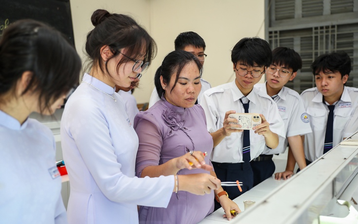 TP.HCM trả lương dạy thêm giờ cho giáo viên bằng 150% chính khóa