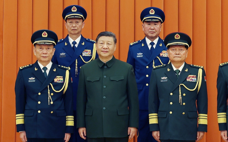 Chủ tịch Tập Cận Bình thăng quân hàm cao nhất cho hai tướng quân đội