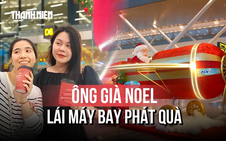 Không gian Giáng sinh thu hút hành khách tại sân bay Tân Sơn Nhất