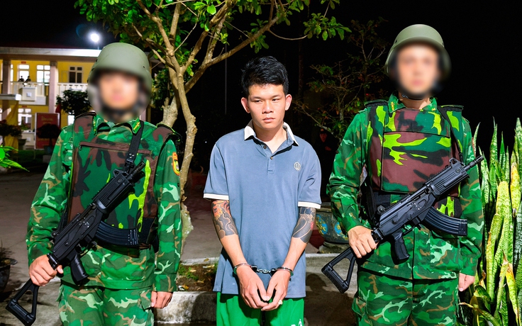 Bắt giữ một người vận chuyển 15.000 bao thuốc lá lậu qua khu vực biên giới