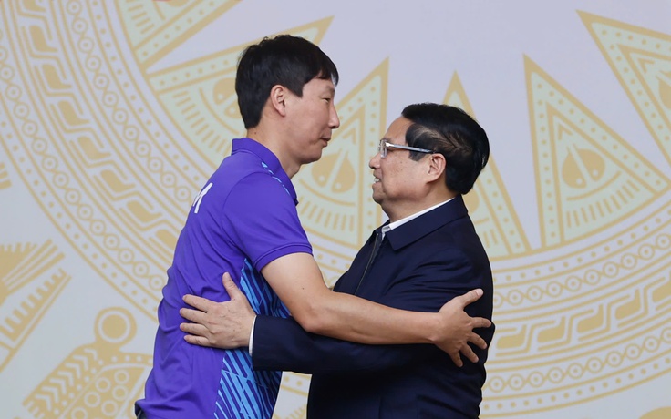 HLV Kim Sang-sik được trao tặng Bằng khen của Thủ tướng, tiếp tục nhận đề xuất về phần thưởng đặc biệt