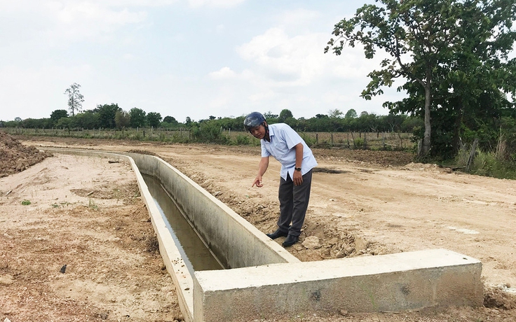 Thủy lợi ngàn tỉ đầy nước, ruộng vẫn khát