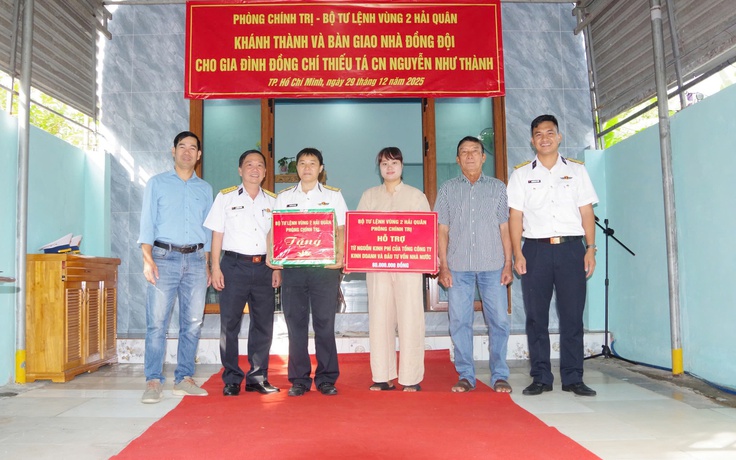 Vùng 2 Hải quân trao căn nhà đồng đội thứ 53 cho quân nhân trong năm 2025