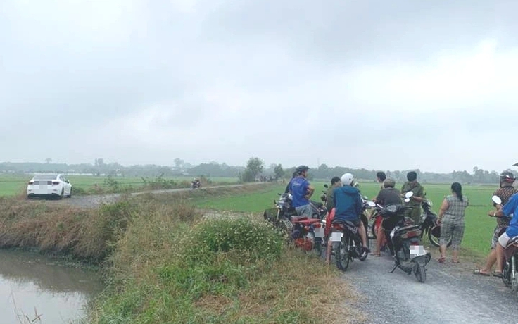 TP.HCM: Điều tra vụ người đàn ông tử vong trên đồng lúa