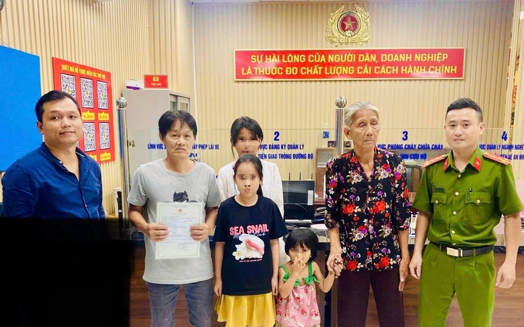 Kịp thời tìm thấy 3 trẻ đi lạc trong đêm tại TP.HCM