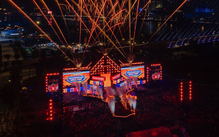 Ẩm thực kết hợp giải trí, ShopeeFood làm mới cuộc chơi đặt món trực tuyến 2025