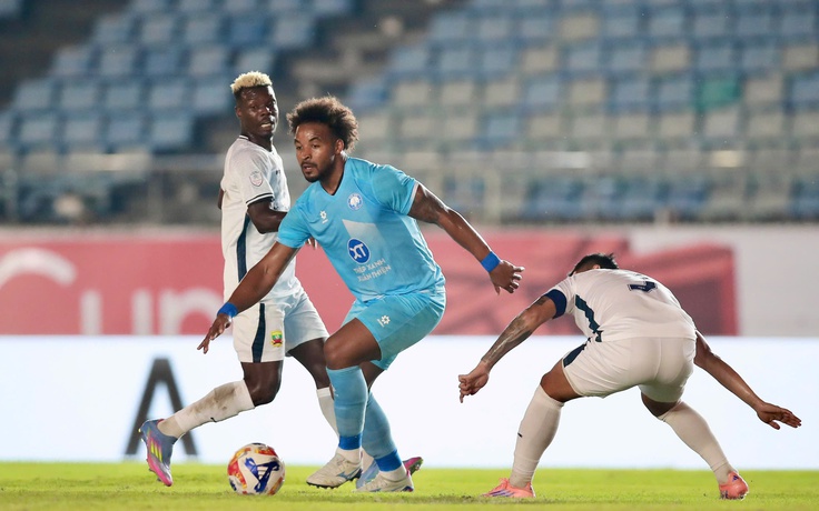 Xuân Son rực sáng lập hat-trick, CLB Nam Định thắng dễ nhà vô địch Myanmar