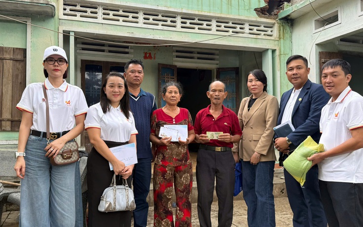 Hội Doanh nhân trẻ Đắk Lắk trao 1,6 tỉ đồng chia sẻ với đồng bào vùng bão lũ