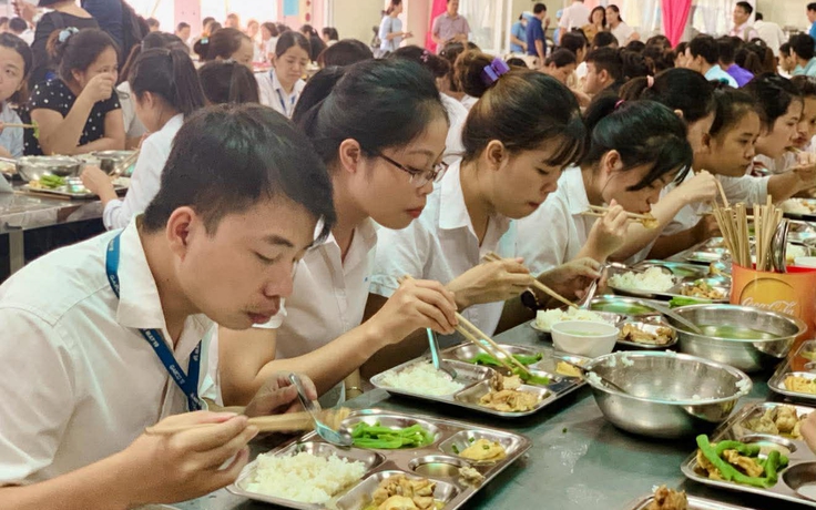 Hơn 5.000 bữa cơm công đoàn cho đoàn viên, người lao động